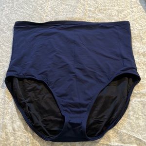 Lands’ End high waisted, swim bottoms, size 24W